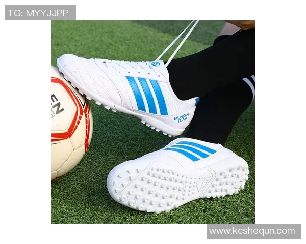 足球明星夏季休闲时尚拖鞋大揭秘你绝对不能错过的潮流单品 足球明星夏季休闲时尚拖鞋大揭秘你绝对不能错过的潮流单品